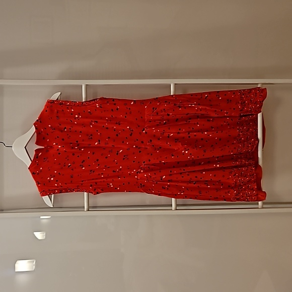 Red sleeveless dress - Picture 3 of 3